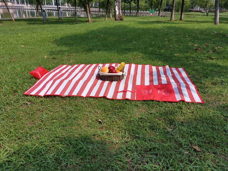 Beach Mat Sandproof